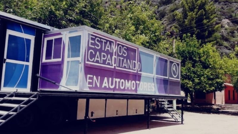 El Aula Móvil de Mecánica llegó a Belén