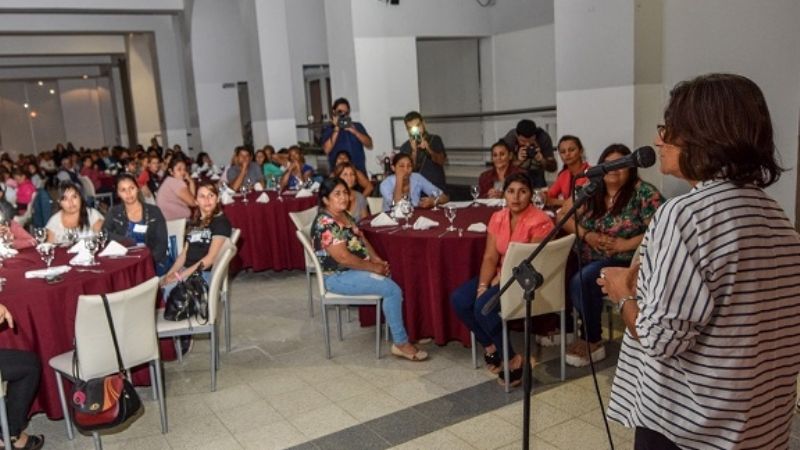 La Gobernadora se reunió con mujeres de comedores comunitarios