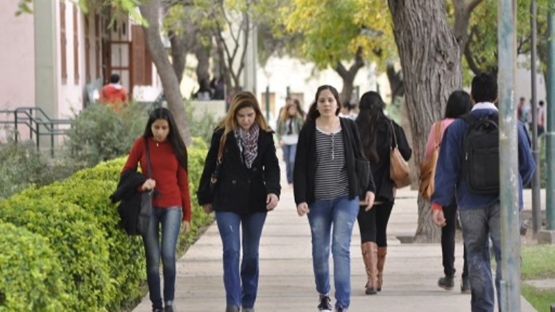 Inscripciones en la facultad de Ciencias Exactas y Naturales