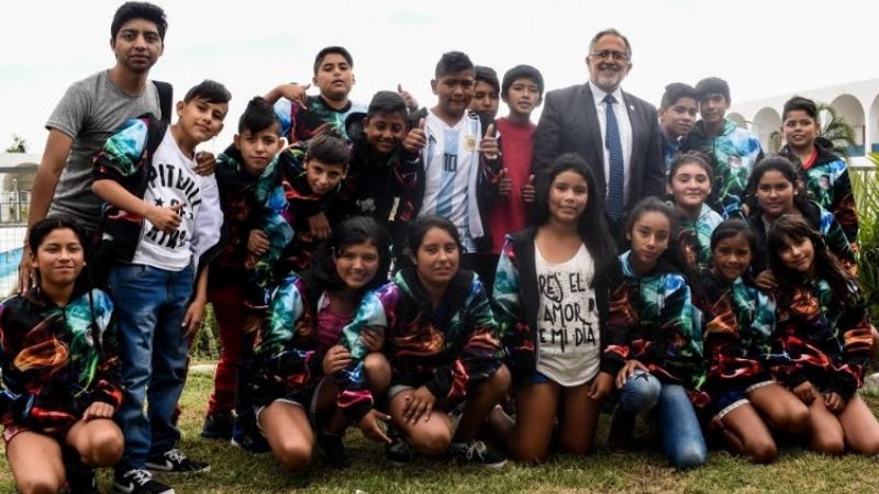 Senadores visitaron a alumnos en el CIIC