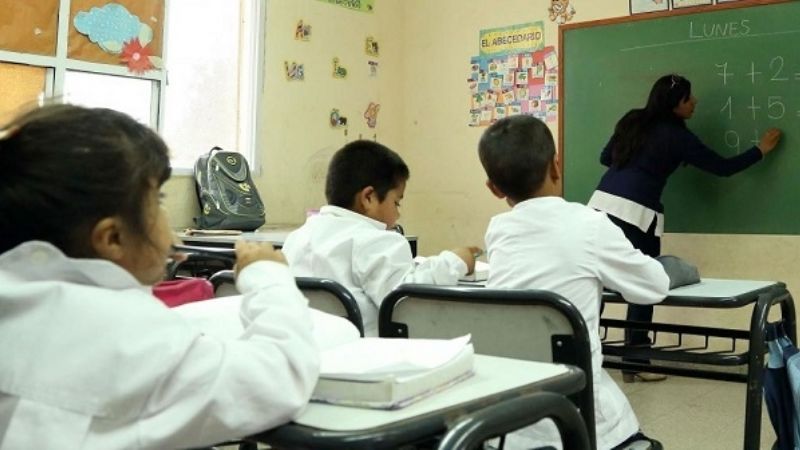 Aclaran que carga horaria para docentes de primaria no se modificó