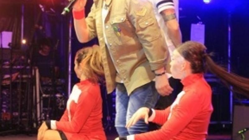 Cabrito Infantil con visitas oficiales