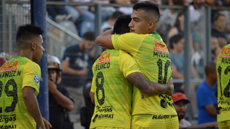 Defensa y Justicia líder; Racing juega el lunes