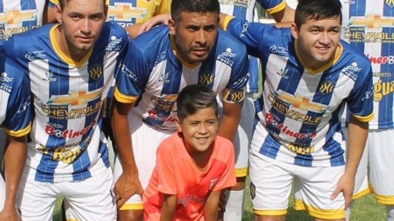 Chuchucaruana y Los Castillos abren la final ambateña