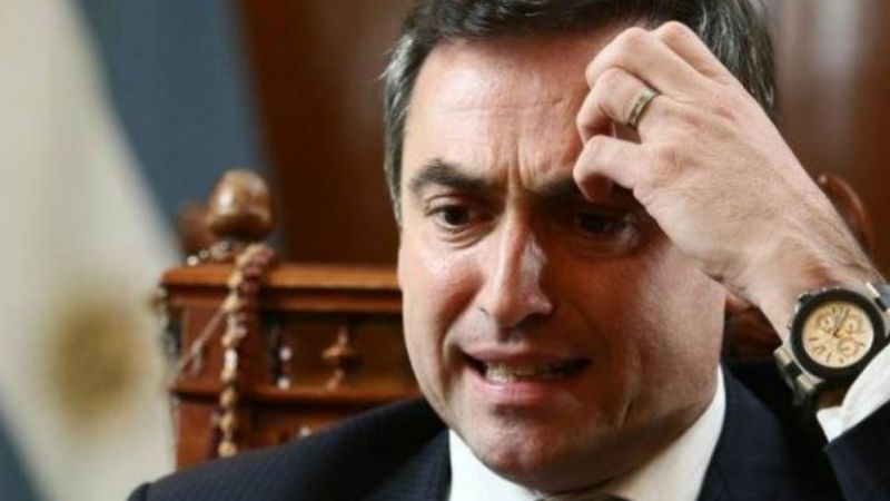 Desoyendo a la “Rosada”, Mestre armó lista propia en Córdoba