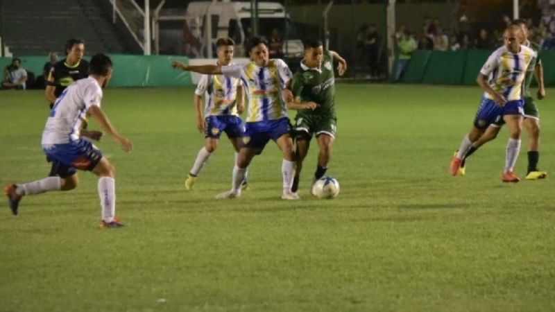 Estudiantes (SL) lidera la Reválida, donde el Santo es “colista”