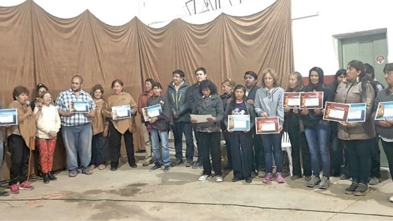 Artesanos ganadores de la Feria Ganadera y Artesanal de la Puna”
