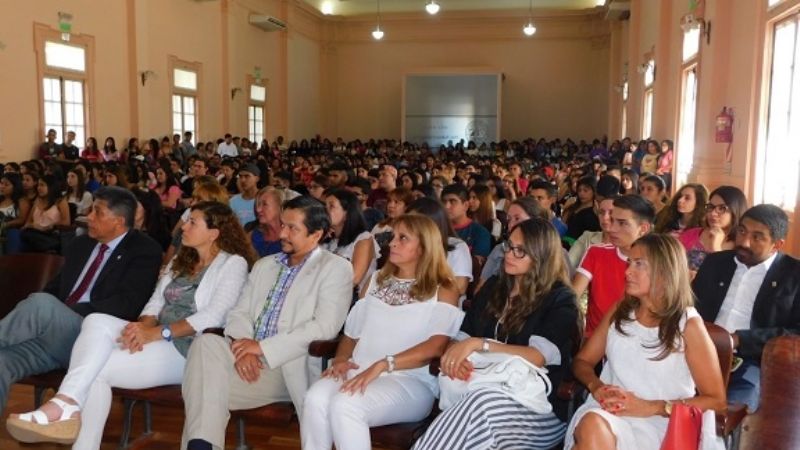 800 nuevos ingresantes en la facultad de Humanidades