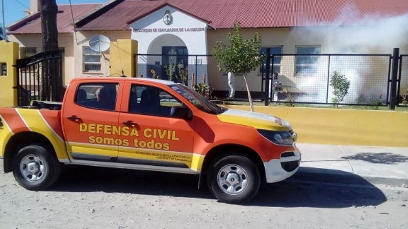 Fumigan varias escuelas en Santa María
