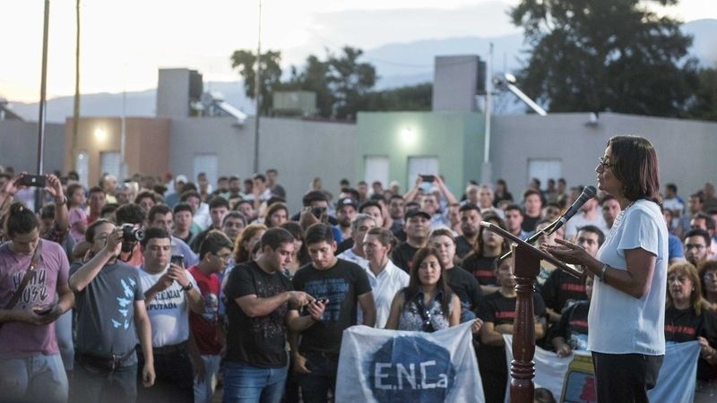 Entregaron viviendas en Valle Hermoso