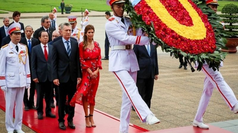 Al final, Castillo está más cerca de Macri que Manzi