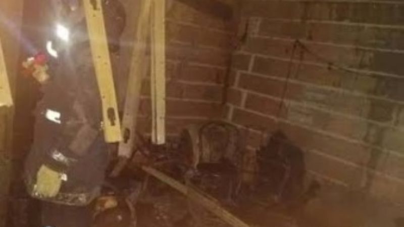 Voraz incendio en una vivienda del sur de la Capital