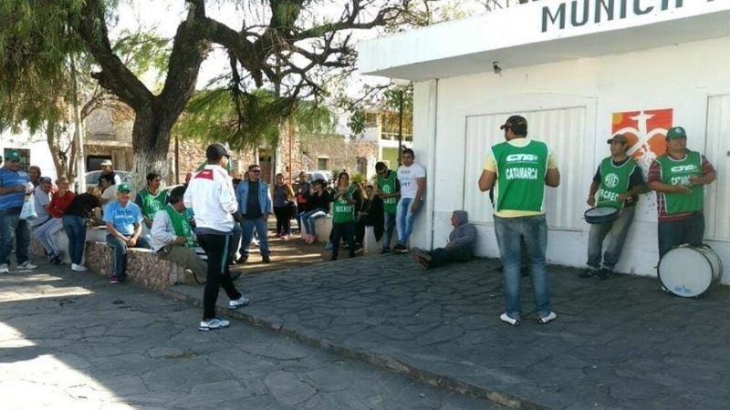 Continúa paro municipal por tiempo indeterminado