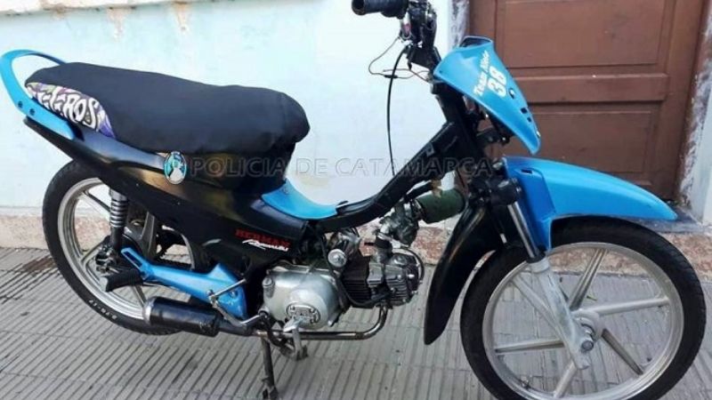 Les quitaron la moto en un operativo