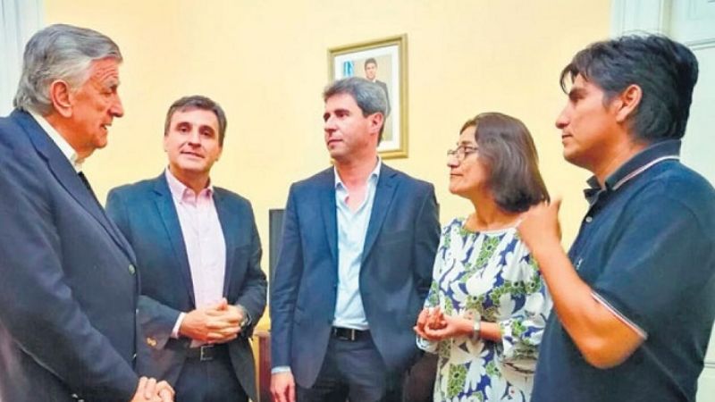 Anuncian a Lucía Corpacci en cumbre peronista de San Juan