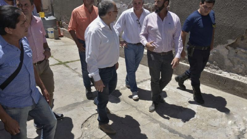 Senadores visitaron la obra de nuevas viviendas para Saujil