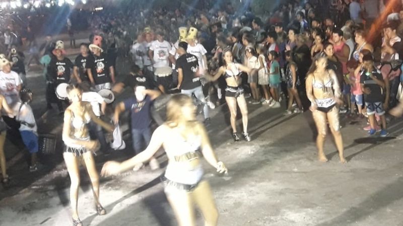 El “Carnaval de la Luna” en V. Viejo, abrió la tradicional celebración