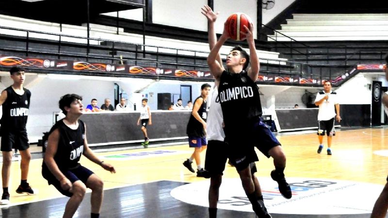 Básquet: Jóvenes catamarqueños se capacitaron en Santiago del Estero