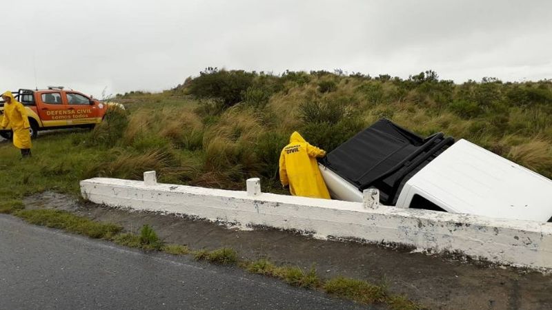 Una camioneta desbarrancó en el cerro Ancasti