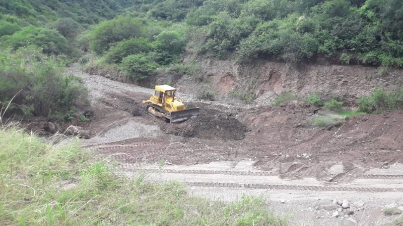 Continúan los trabajos de reparación en La Cébila