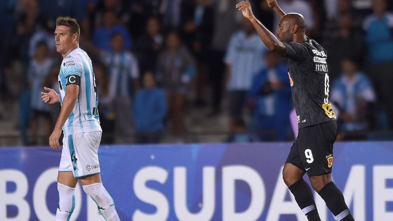 Racing perdió por penales con Corinthians en la Sudamericana