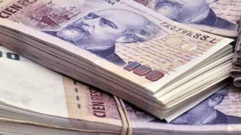 El Gobierno adelantó la suba del salario mínimo "por la situación económica"