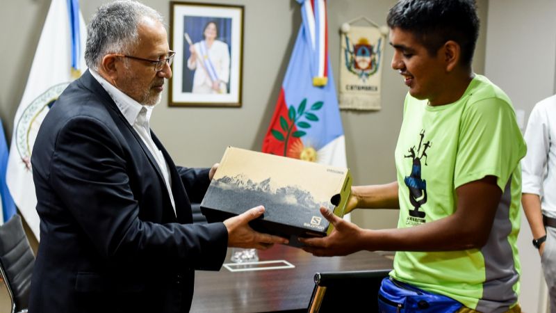 El atleta belicho Sergio Córdoba recibió nuevo calzado