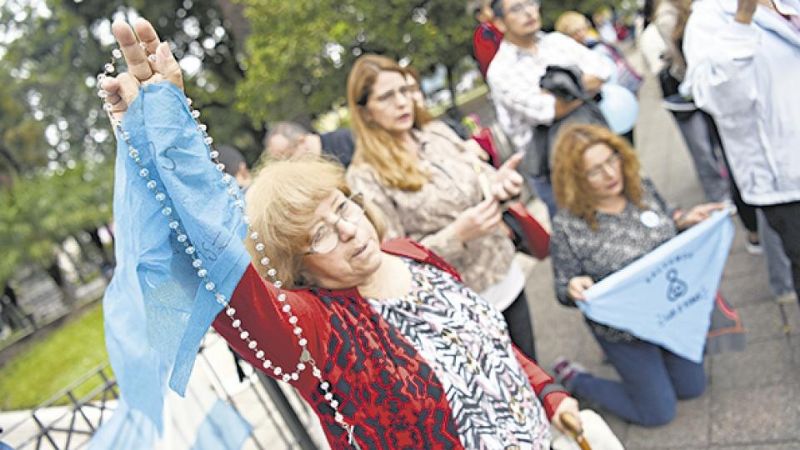 Cesárea a la niña violada en Tucumán: “La nena jugaba con muñequitas”