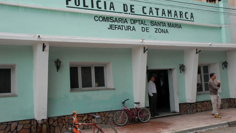 Jóvenes insultaron a policías en Santa María