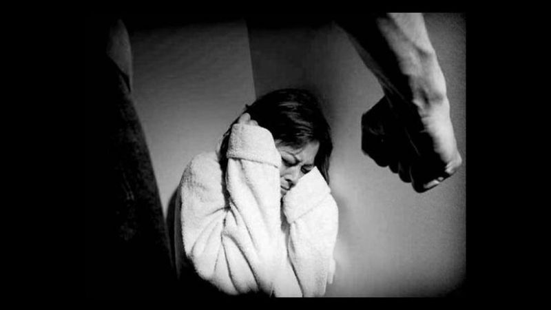 Intentó agredir físicamente a su propia madre