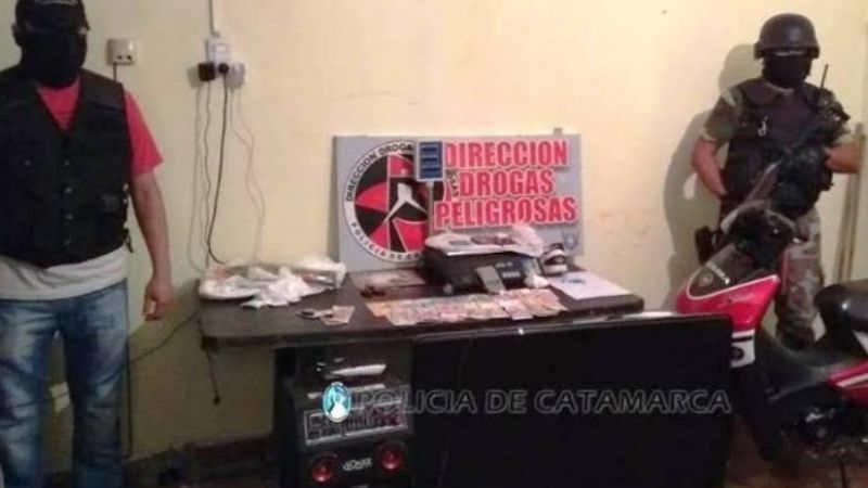 En exitoso operativo en Recreo, desbaratan dos kioskos de venta de drogas