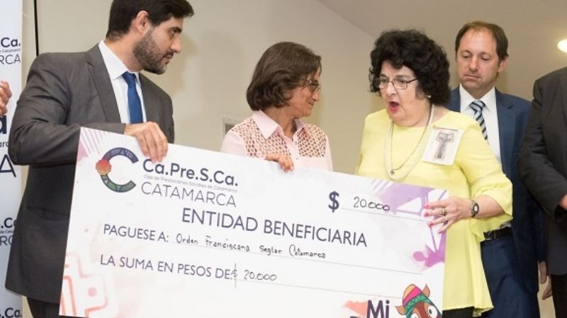 Entregaron fondos de “Mi Bingo Catamarqueño” a 40 instituciones