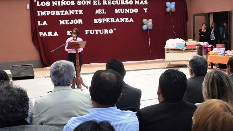 En un imponente paisaje quedó inaugurada la escuela de Laguna Blanca