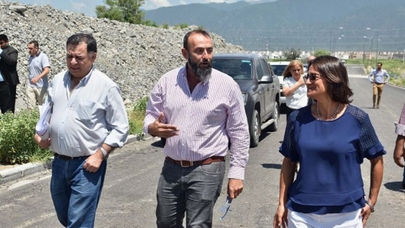 La Gobernadora recorrió las obras de Valle Chico