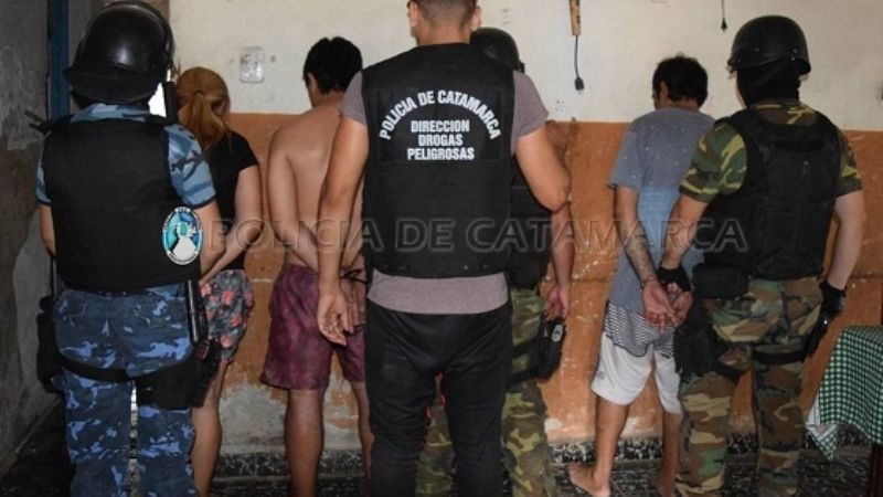 En otro golpe a las drogas, desbaratan kioskos en el norte