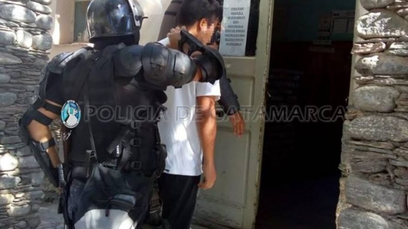 Ladrón que se accidentó tras robar un auto fue del hospital a la comisaría