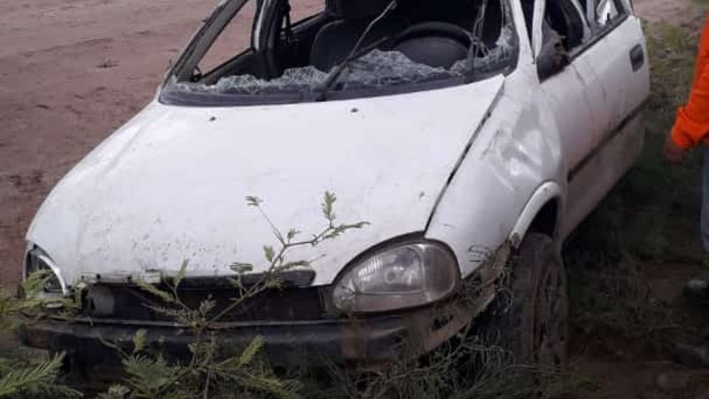 Auto volcó en la Costa de la Sierra