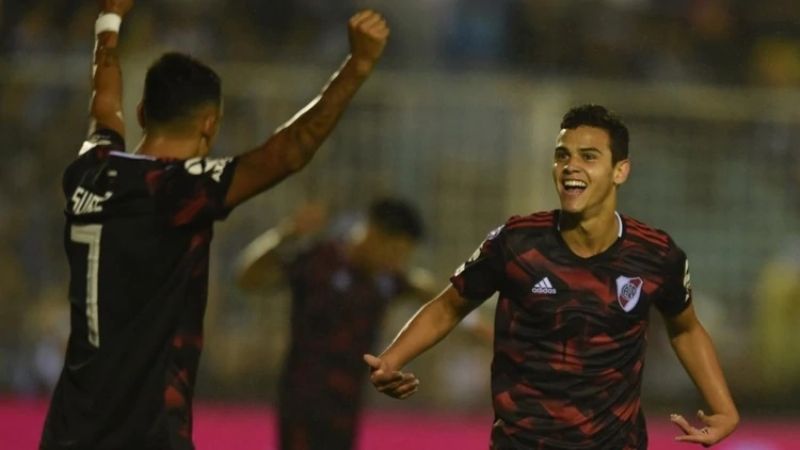 La Superliga de AFA está que arde arriba y abajo