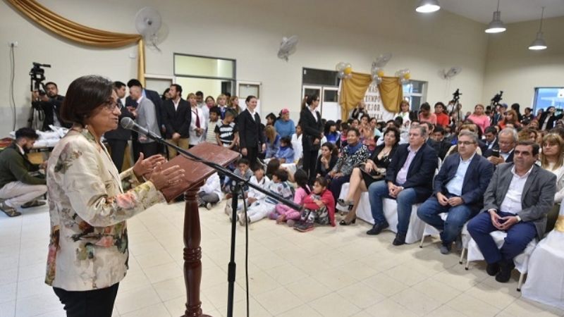 Corpacci inauguró la escuela de la Ribera del Valle