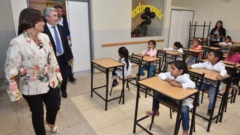 Corpacci inauguró la escuela de la Ribera del Valle