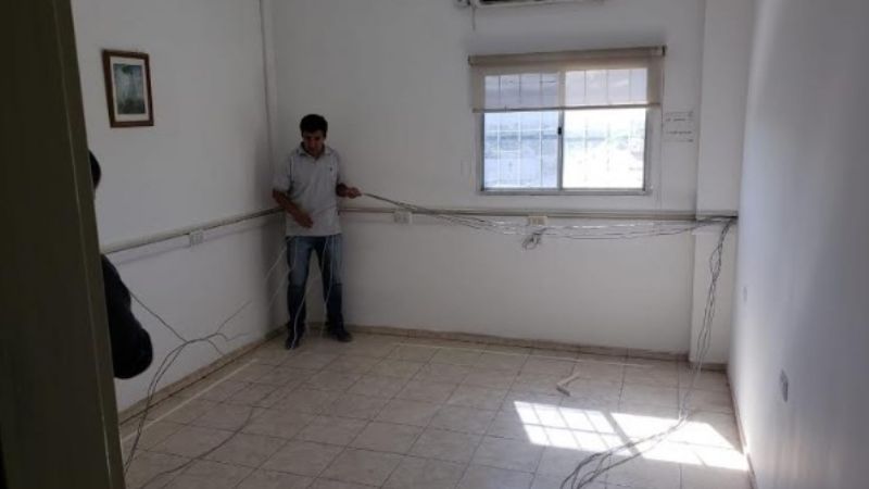 Tareas de mantenimiento en el edificio central del Senado