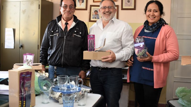 Solá Jais entregó elementos a diferentes instituciones de Belén