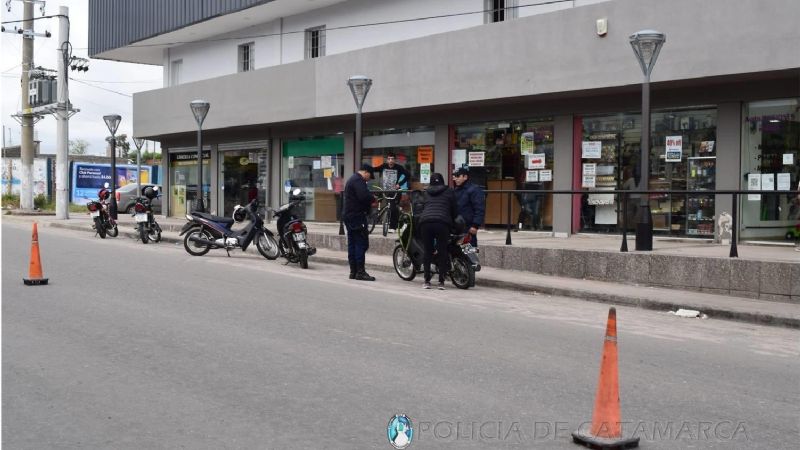 En operativos, arrestaron a 13 personas y secuestraron 12 motos