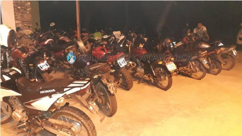 Secuestran un total de 111 vehículos en puestos camineros