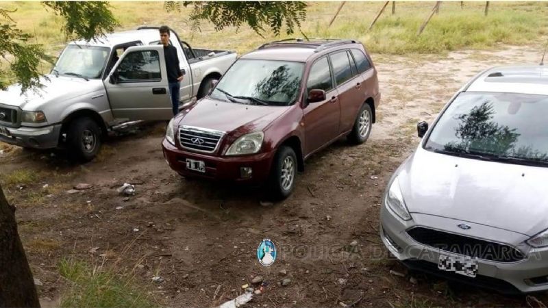 Secuestran un total de 111 vehículos en puestos camineros