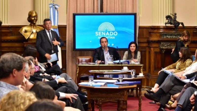 Mera advierte por la infiltración del narcotráfico en la política