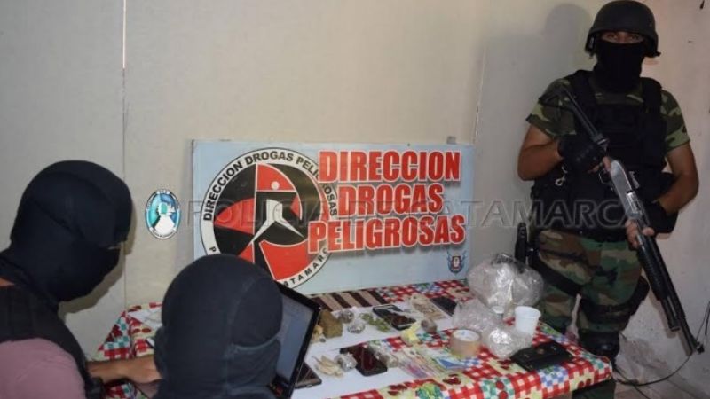 Detienen a un sujeto con 3000 dosis de marihuana