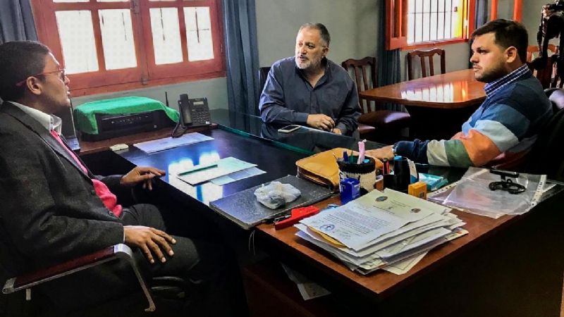 Trabajo conjunto entre Solá Jais, Menecier y Villagra en Villa Vil