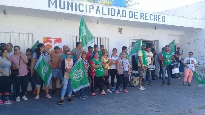 Recreo: propuestas y contrapuestas pero el paro sigue