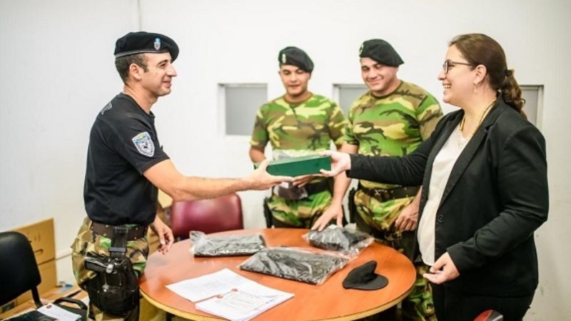 Entrega de indumentaria al Grupo Kuntur